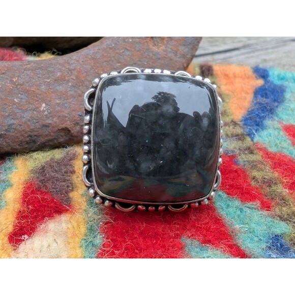 Vintage Black Agate Chunky Ring Size 8 - Picture 4 of 10